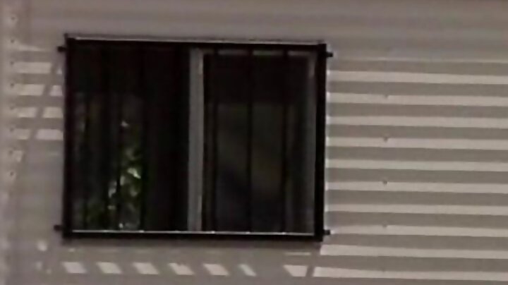 Construction worker sucks pecker