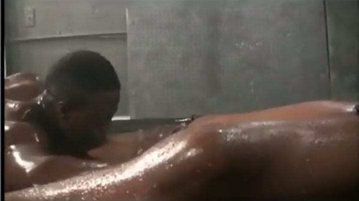 DARKY OILED WRESTLING+SEX