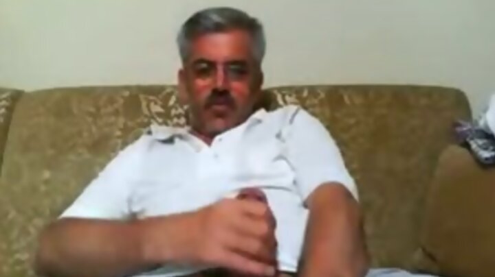 Horny old turk jacking for me