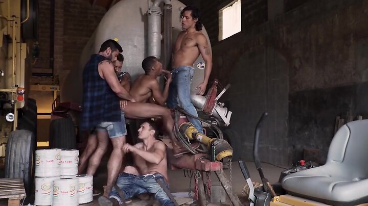 Bareback Gangbang