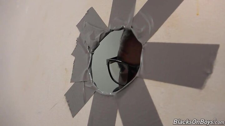 Mike ryder goes ebony at a glory hole