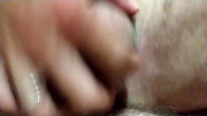 Pau pequeno faz passivo gozar gostoso
