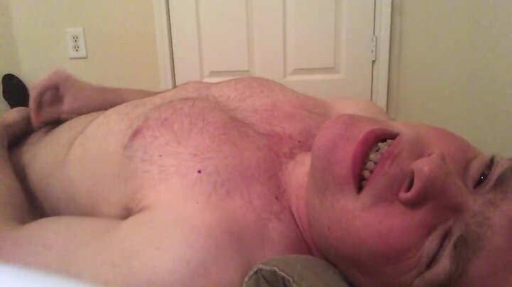 Dude 2020 handjob vid 22 no semen but loud groaning from intense pleasure;